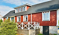 10 personers sommerhus med udsigt over havnen i Hällevik 10 personers sommerhus med udsigt over havnen i Hällevik